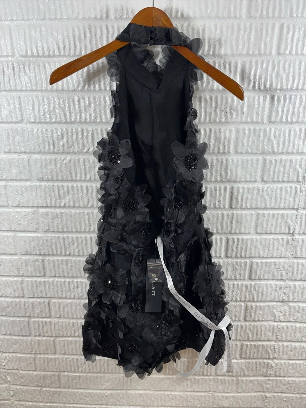 Elliatt Cherry Blossom Mini Dress Black Small NWT - Picture 5 of 8